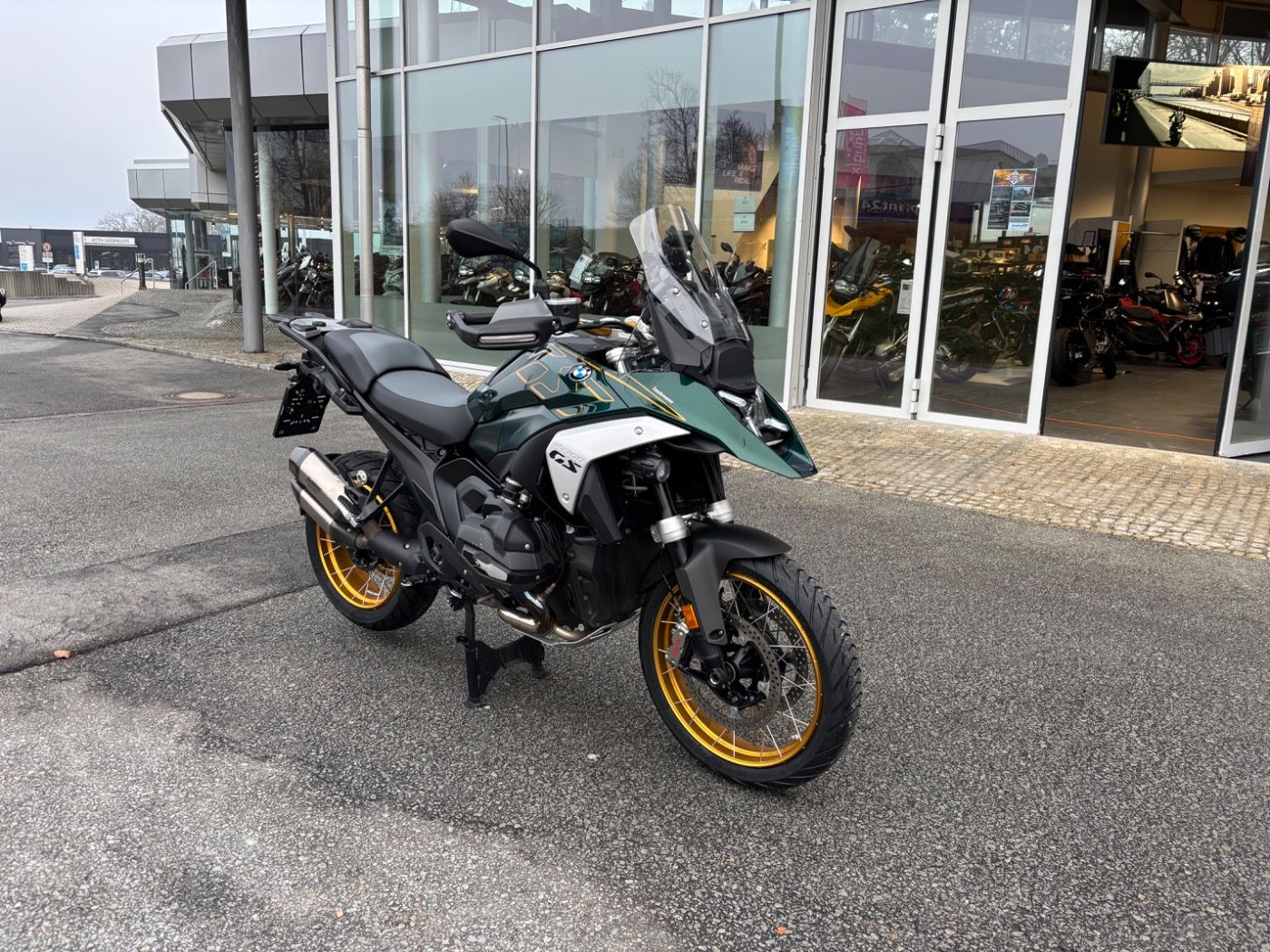Fahrzeugabbildung BMW R 1300 GS Option 719 3 Pakete Doppelschalldämpfe