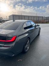 BMW 318d M Sport Shadow  / HarmanKardon  - BMW 318 von privat