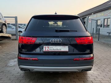 Audi Q7 - 6