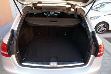 Fahrzeugabbildung Mercedes-Benz T-Modell C 220 BlueTec / d T AMG-Line