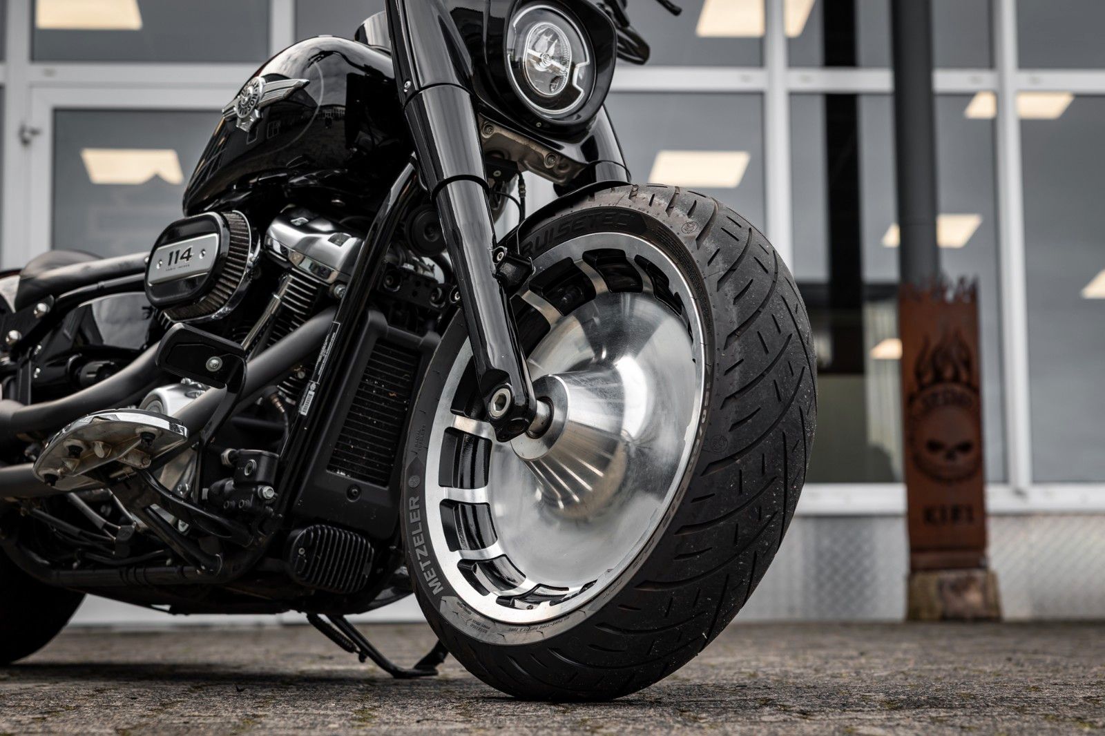 Fahrzeugabbildung Harley-Davidson FLFBS FAT BOY SOFTAIL 114 -JEKILL&HYDE-