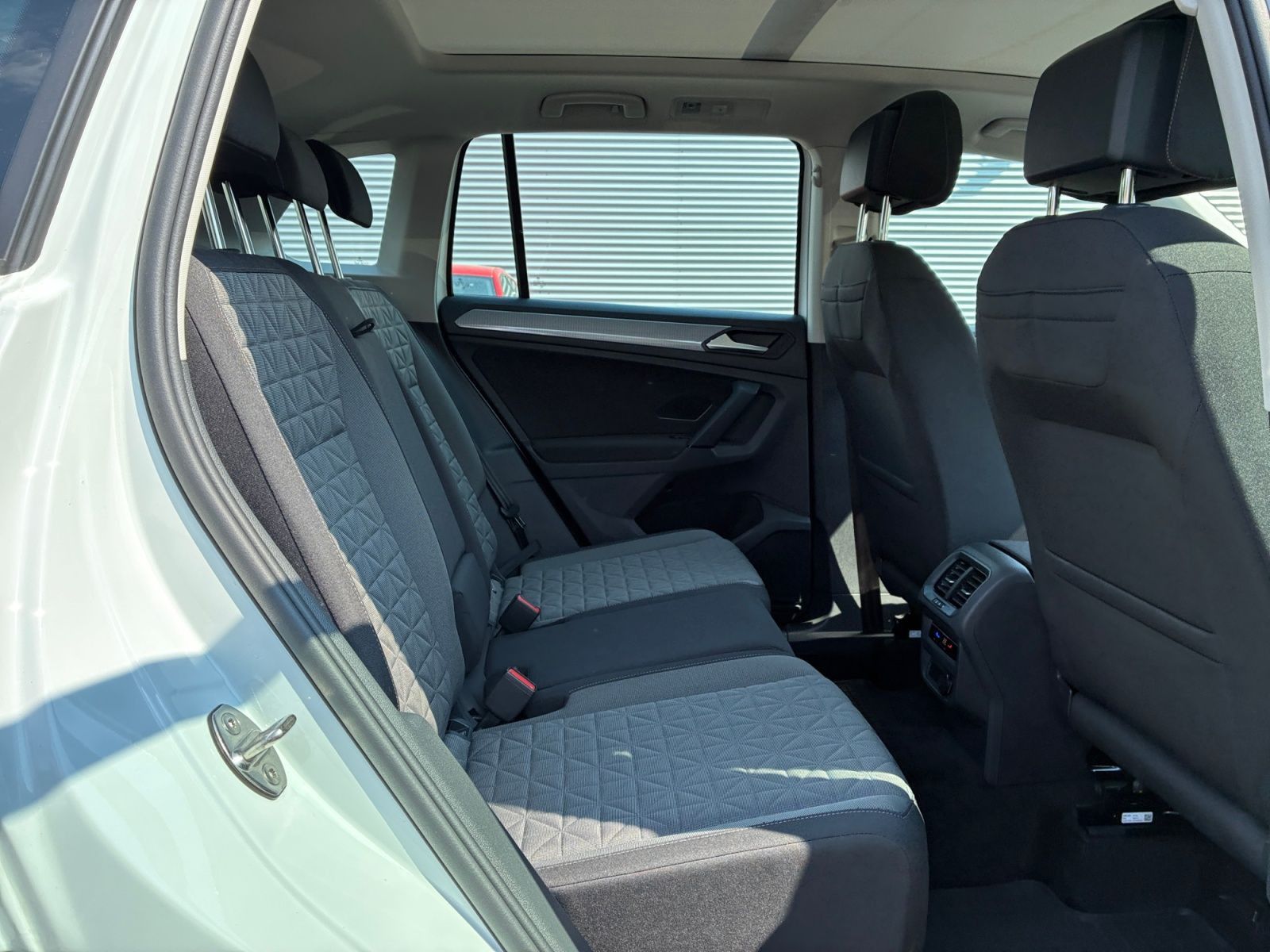 Volkswagen Tiguan - Bild 17