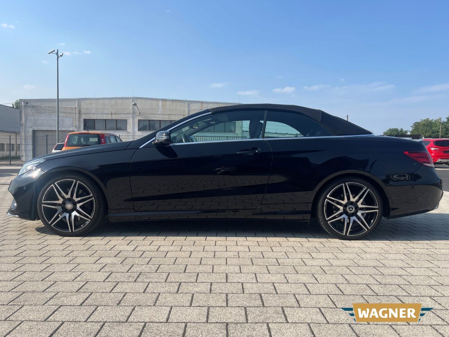 Fahrzeugabbildung Mercedes-Benz E 400 Cabrio AMG Paket Sportsitze
