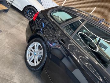 BMW 318i  Touring *NAVI*KLIMA*TEMPOMAT*>SZHZ*