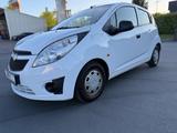 Chevrolet Spark Basis+,Tüv-Neu - weiße Chevrolet Spark
