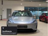 Tesla Model 3 Performance - silberne Tesla Model 3