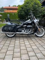 Harley-Davidson Road King Classic FLHRC - HARLEY-DAVIDSON CLASSIC ROAD KING