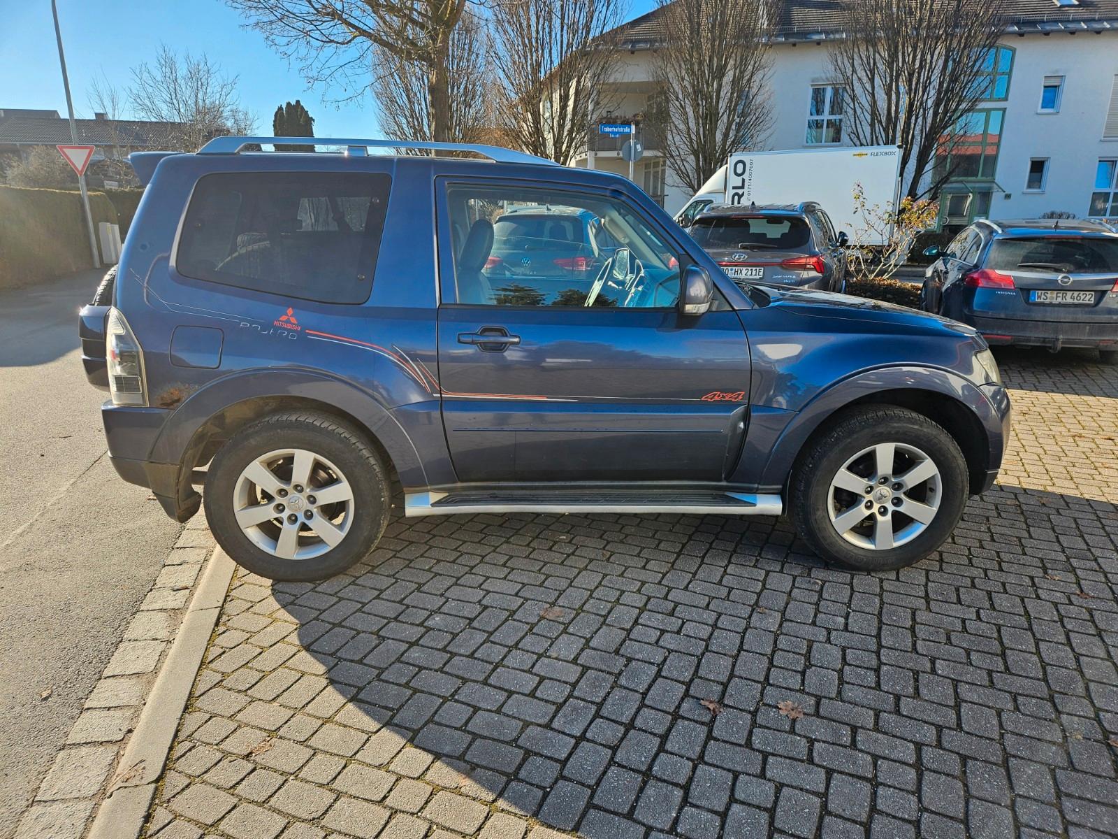 Mitsubishi Pajero 2007 — engine 3.200 cm³, 170 HP (125kW)