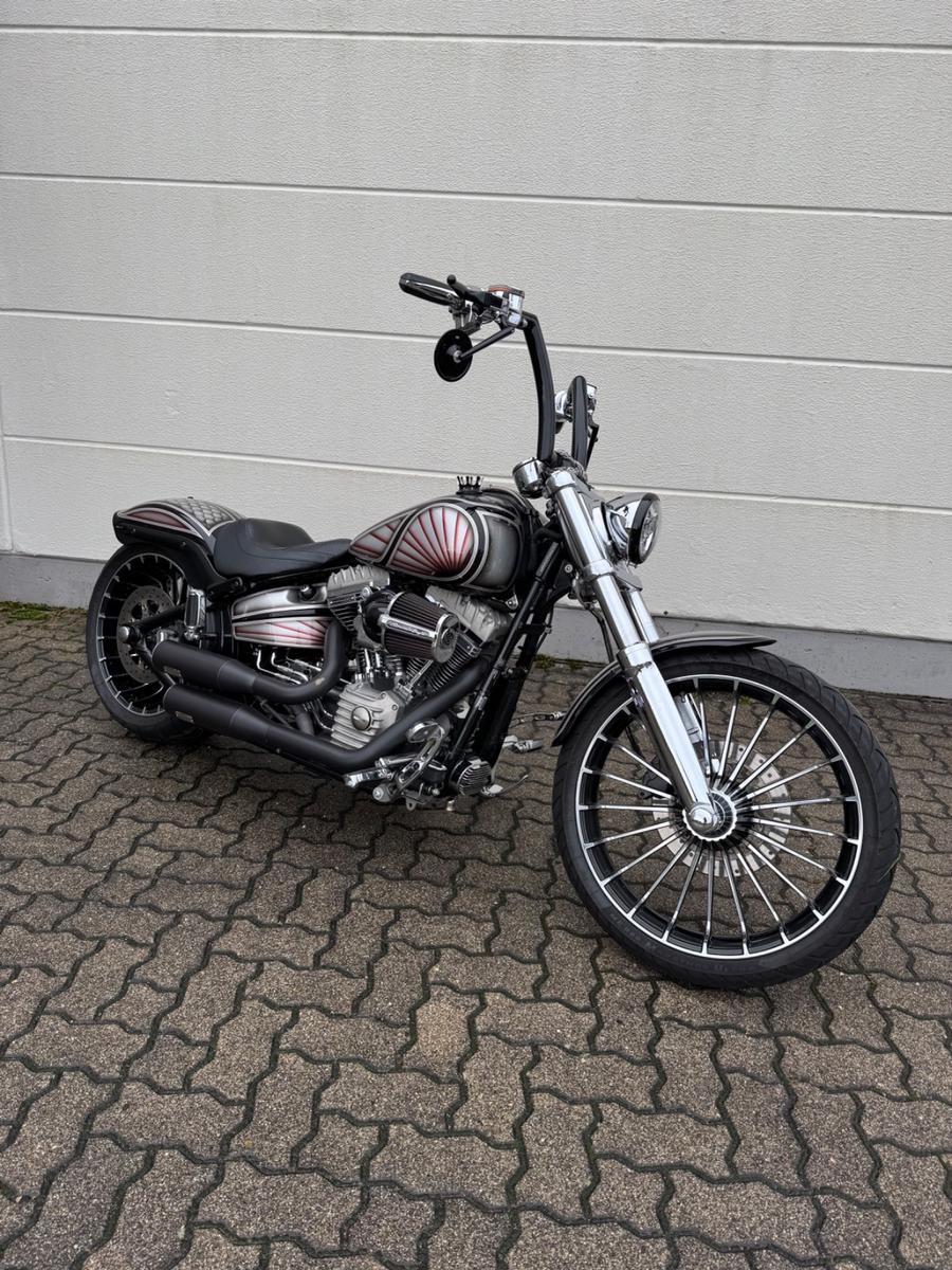 Harley-Davidson Breakout CVO 110/ Jekill&Hyde/ Flake Lack/ 1Hand