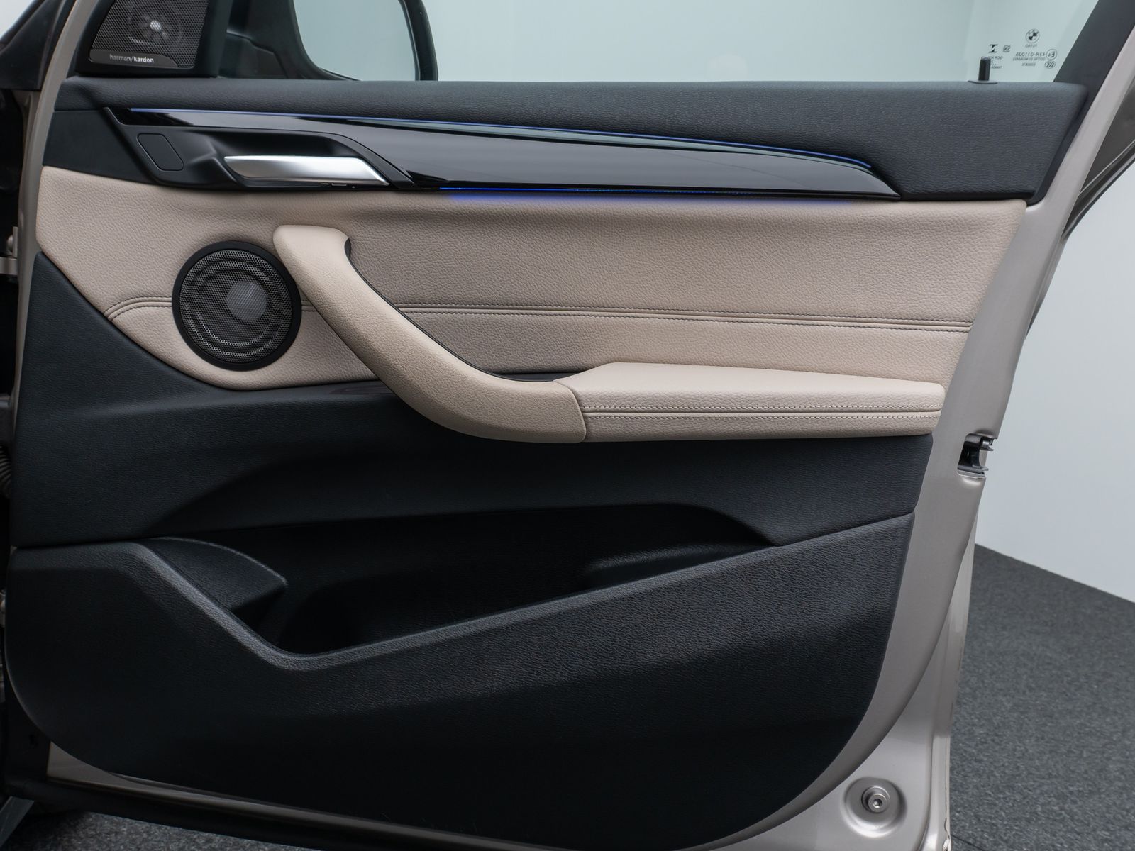 Fahrzeugabbildung BMW X1 xD25d xLine H/K DAB Parkassis AHK Alarm Sport