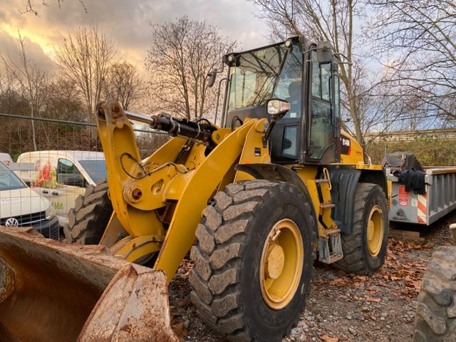 CAT 914M