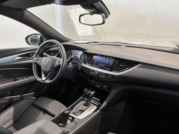 Fotografie 9 des Opel Insignia Grand Sport GSI 2.0 DI Turbo AT