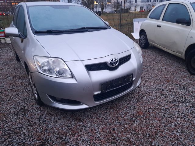 Toyota Auris 1.4 VVT-i Luna