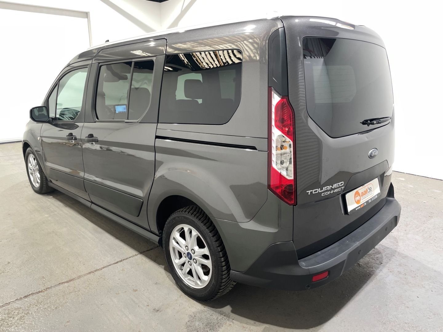 Ford Grand Tourneo Connect 1.5 EcoBlue Trend Automati imagem 2