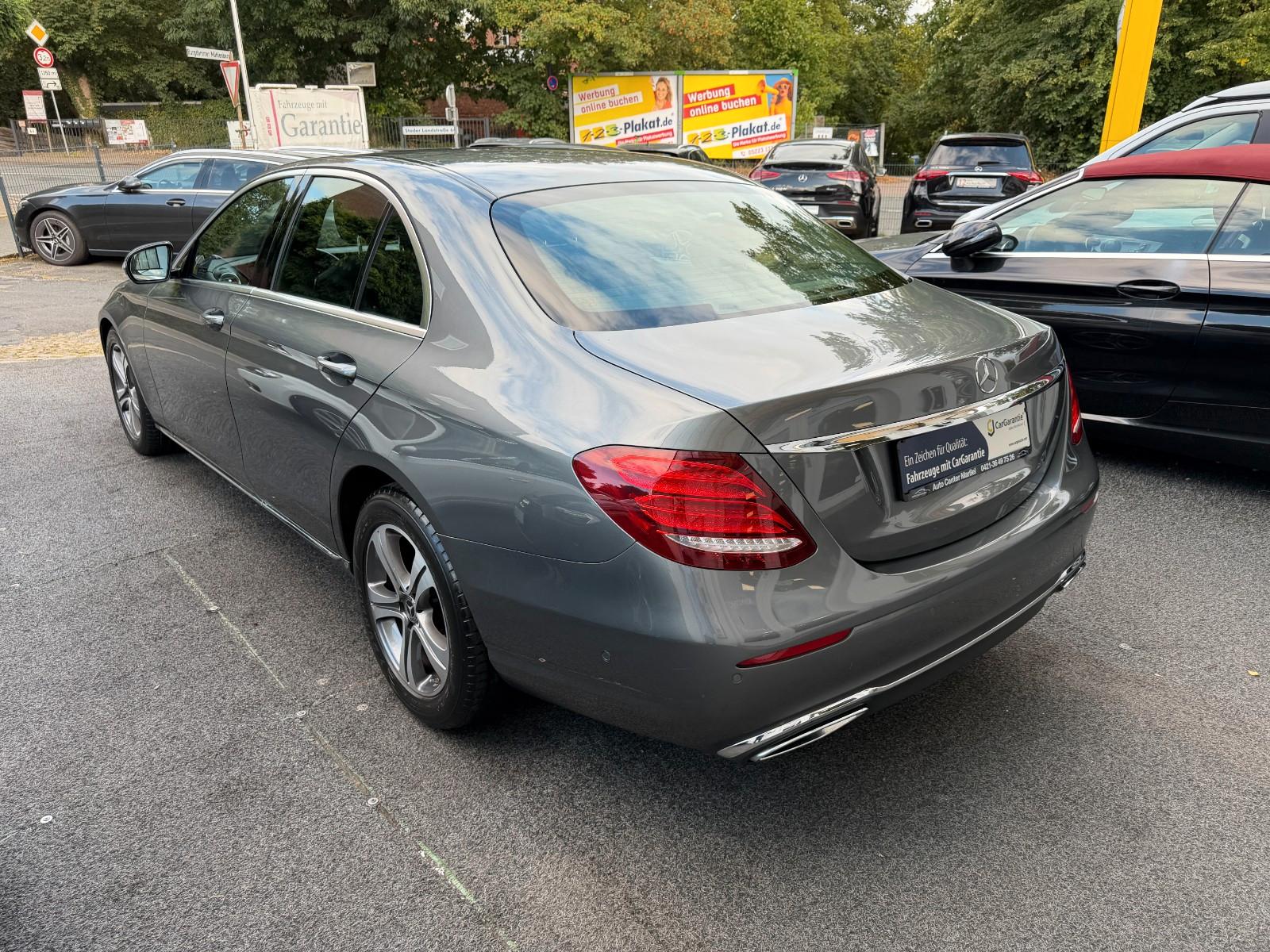 Mercedes-Benz E 220d Avantgarde AMBIENTE/LED/KAMERA/TOTWINKEL