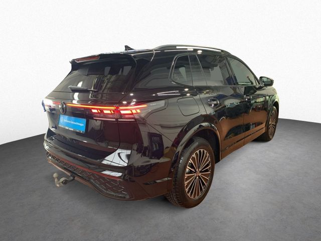 Tiguan 1.5 eTSI DSG R LINE IQ.LIGHT+AHK+PANO+HUD