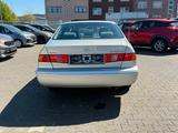 Toyota Camry 2.2 Automatik/1-HAND/Glas SHD - Toyota Camry mit Benzin-Antrieb: Limousine