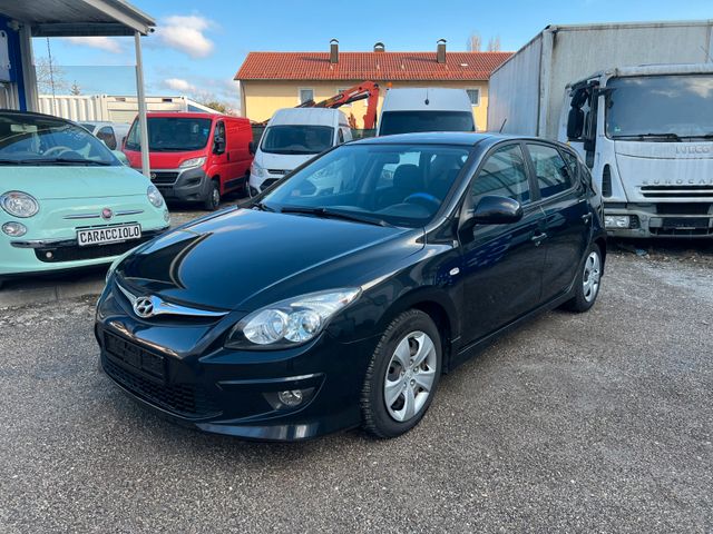 Hyundai i30 1,6 CRDI FIFA WM Edition KLIMA