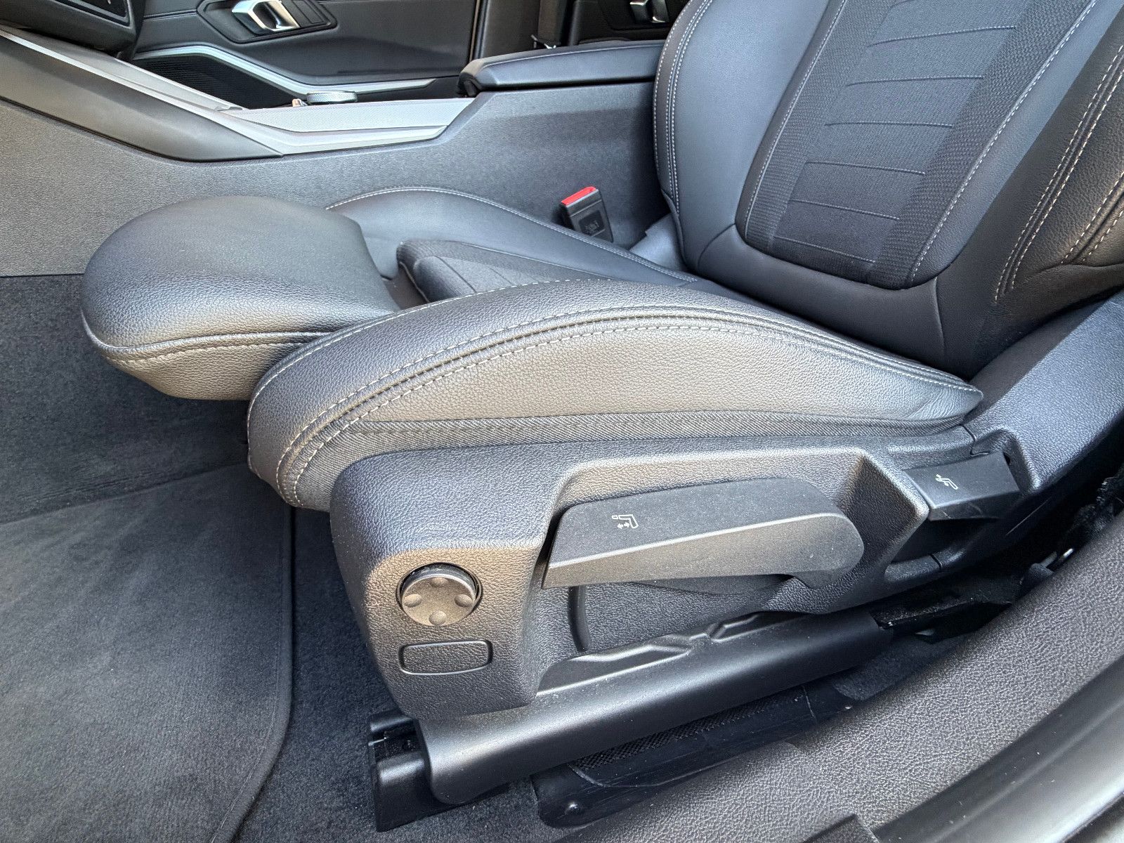 BMW 318d Touring Aut. RFK HeadUp ACC AHK 1.Hand foto 19