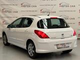 Peugeot 308 Sport Automatik PANO/KLIMA/PDC/SHZ/ALU - Peugeot 308 Sport mit Benzin-Antrieb