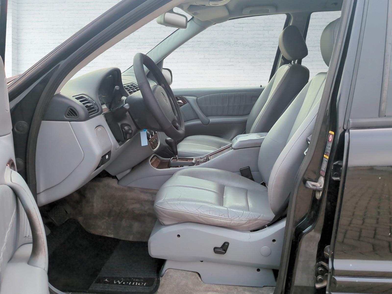 Mercedes-Benz ML270 2004 — photo 10
