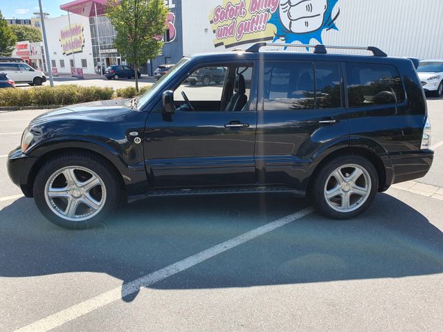 Mitsubishi Pajero 3.2 DI-D Dakar V60 im Kundenauftrag!