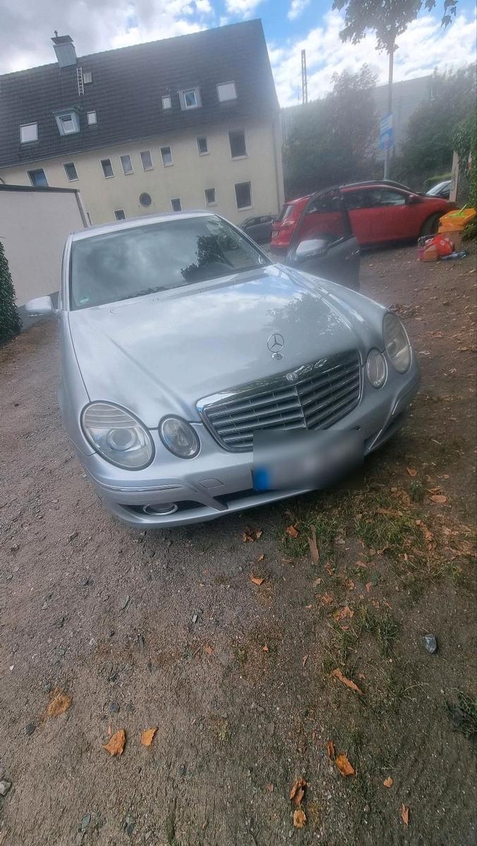 Mercedes-Benz E 220