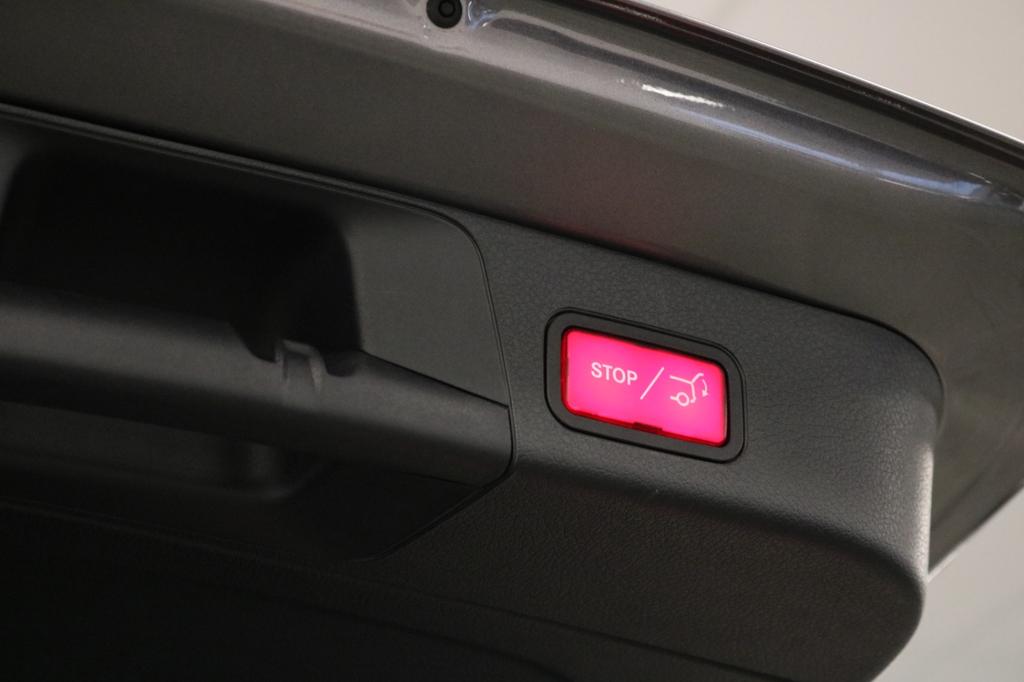 Mercedes-Benz GLB 180