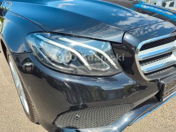 Mercedes E 200 - 4