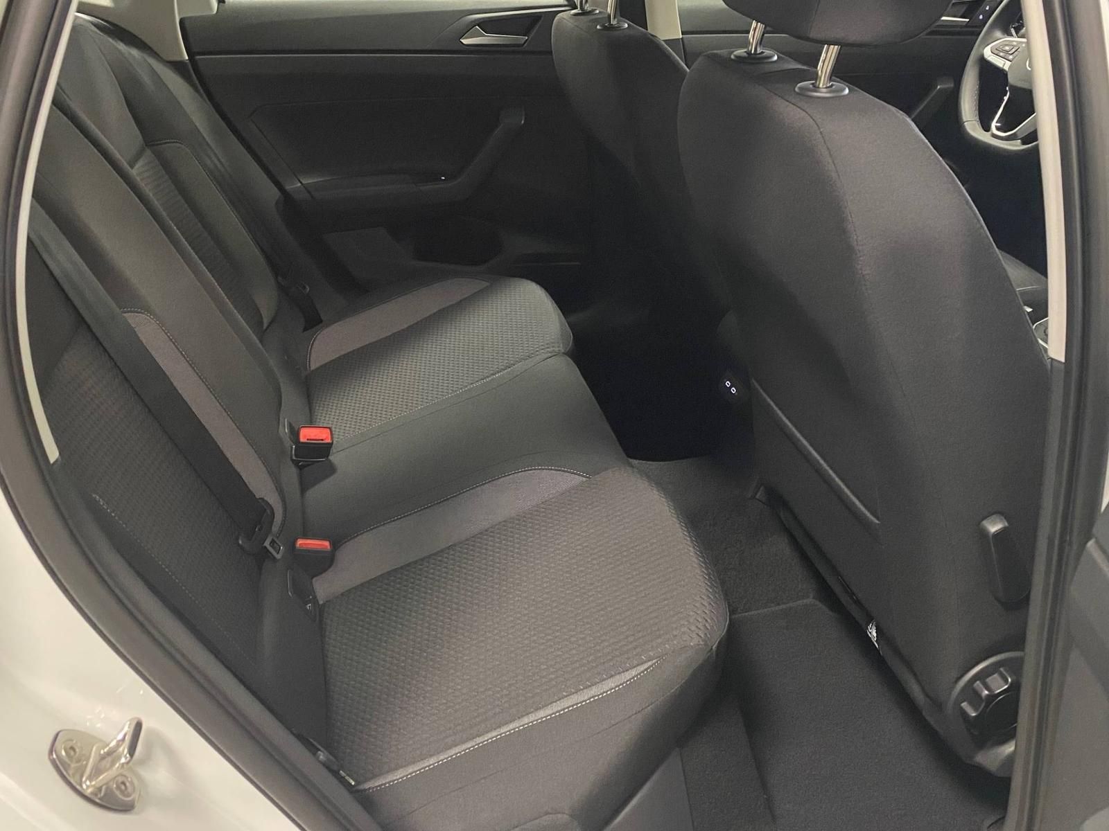 Fahrzeugabbildung Volkswagen Polo 1.0 TSI Life APP+KLIMA+KAMERA+PDC+SITZHEI++