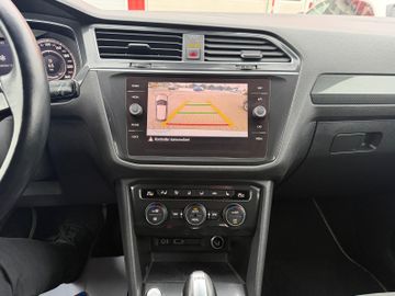 Volkswagen Tiguan Allspace - 11