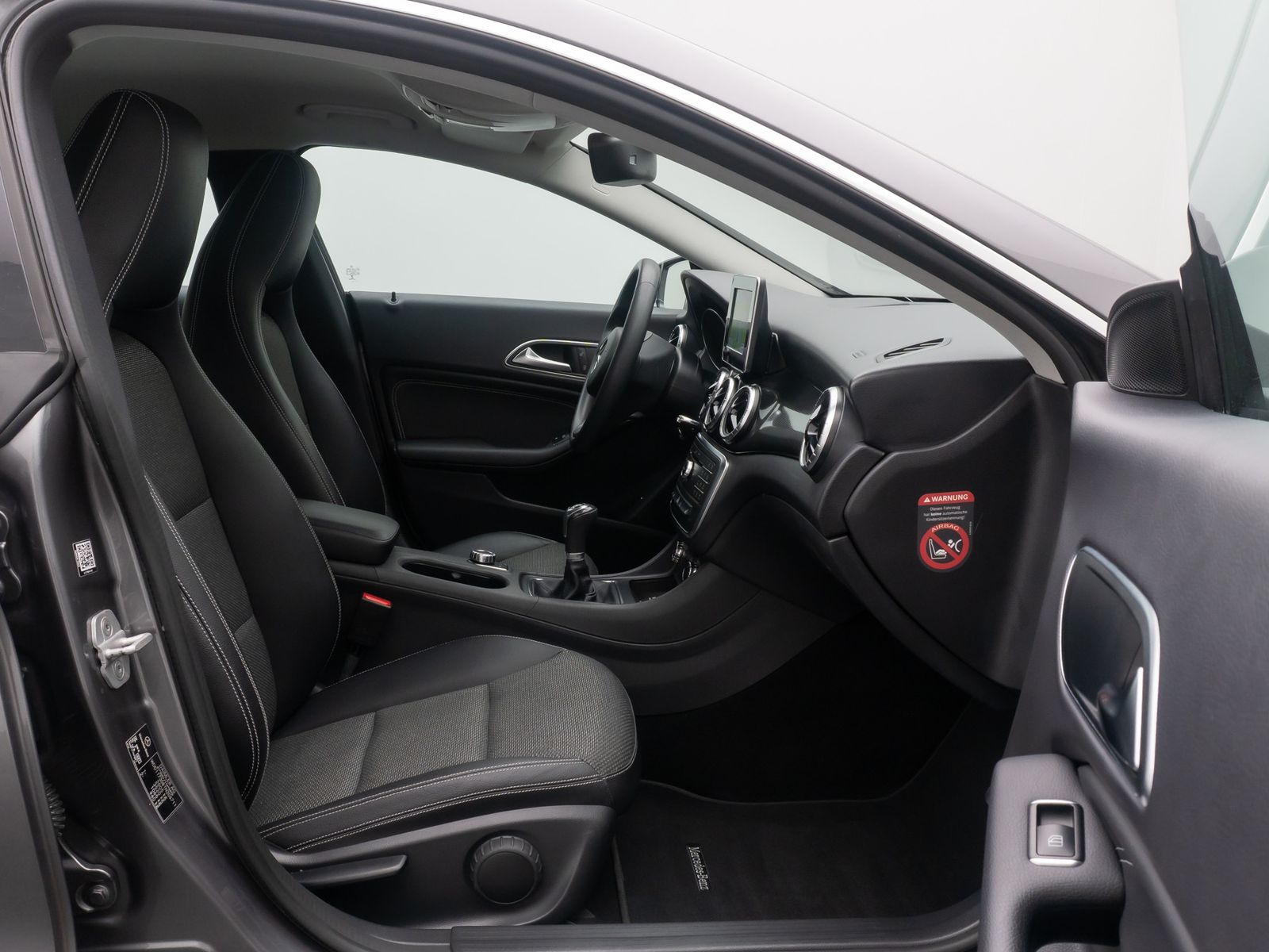 Fahrzeugabbildung Mercedes-Benz CLA 200 CDI NAVI Standhzng AudioSyst BerganfahrS