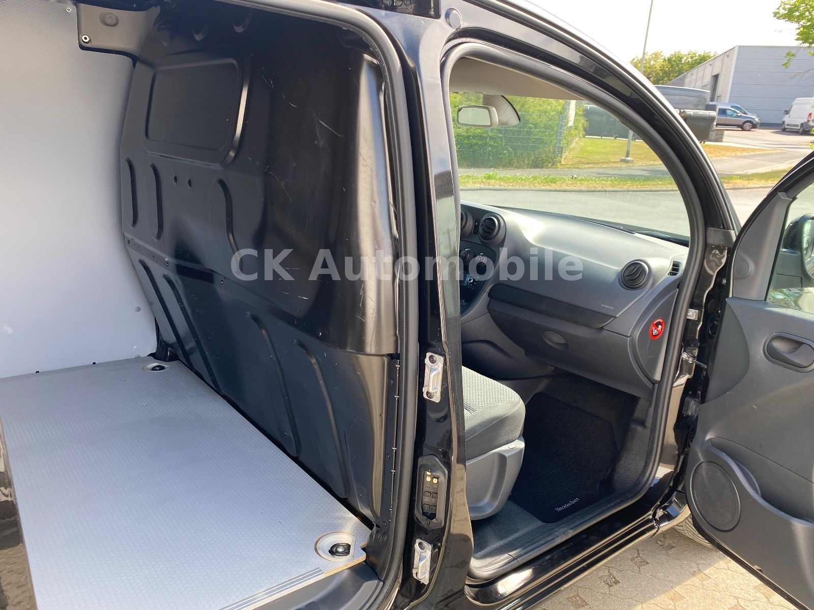 Fahrzeugabbildung Mercedes-Benz Citan 111 CDI Kasten Lang/Klima/Navi/Kamera/AHK