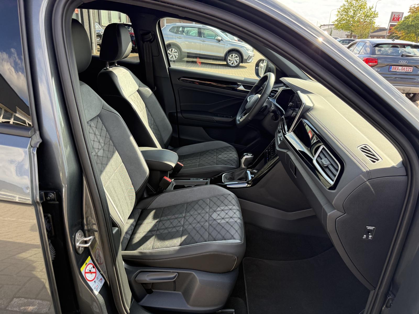 Volkswagen T-Roc R-Line,18-Zoll,IQ-Drive,R.Kam,Kessy,Side., миниатюра 24