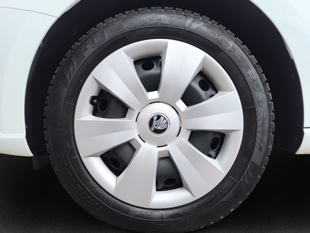 Fahrzeugabbildung SKODA Fabia Combi 1.0 MPI Cool Plus DABSoundpaket Klim