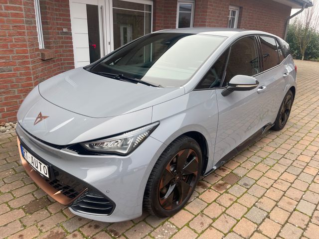 Cupra Born 204 PS Wärmepumpe LED Kamera Navi SHZ