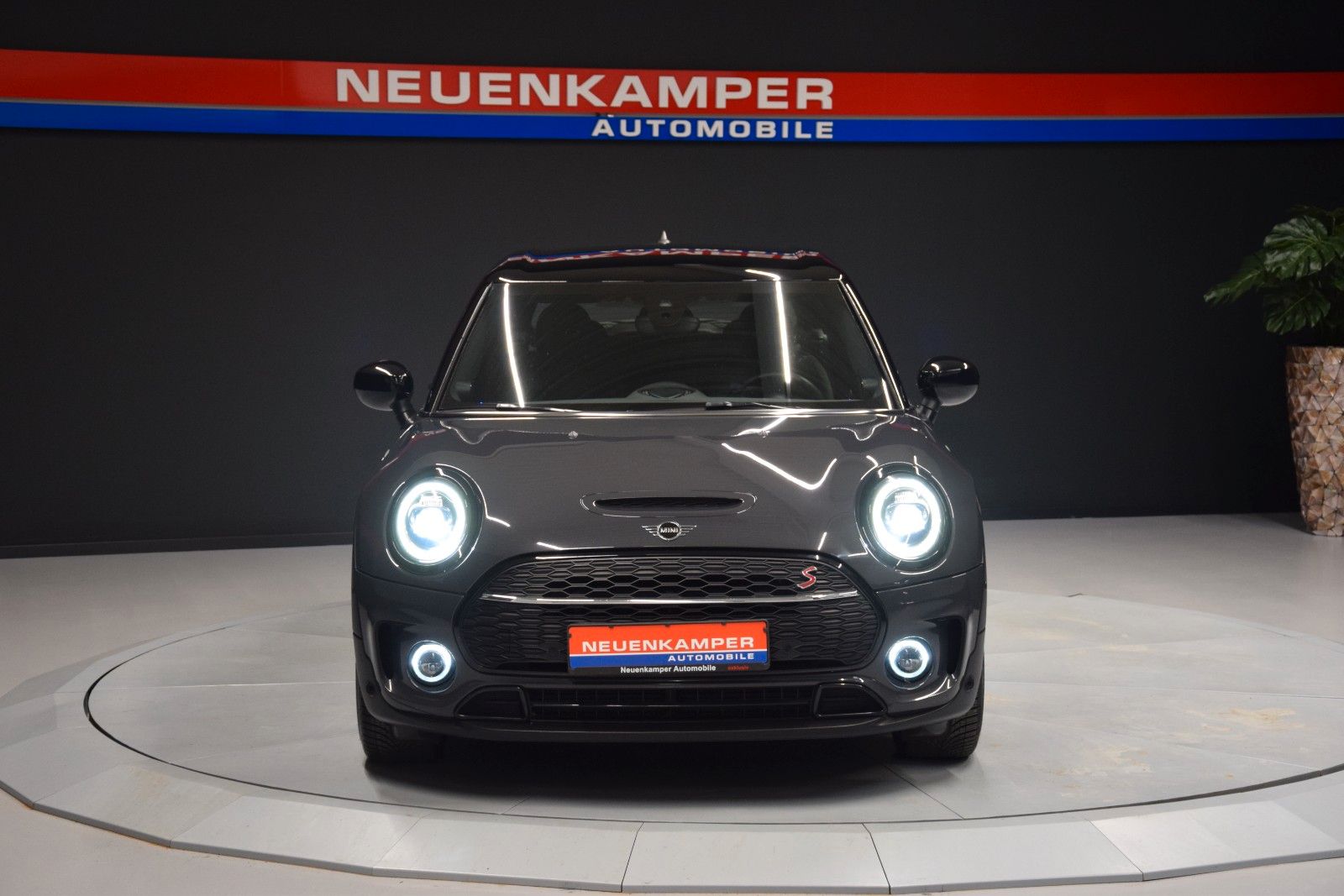 Fahrzeugabbildung MINI Clubman Cooper SD Chili Leder Kamera H&k Navi 18