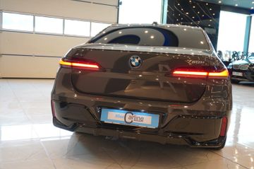 BMW 750 - 4