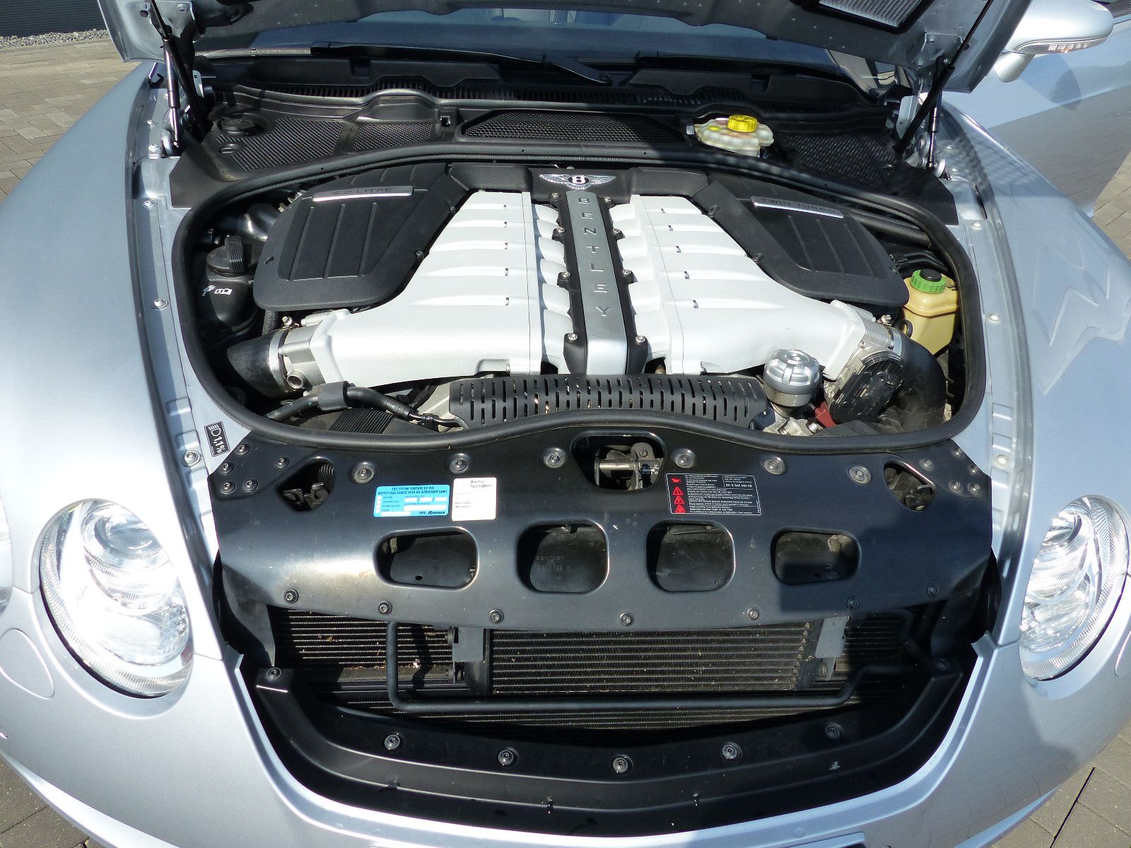 Fahrzeugabbildung Bentley Continental GTC W 12 Mulliner