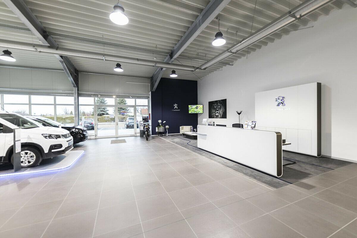 showroom-image-main