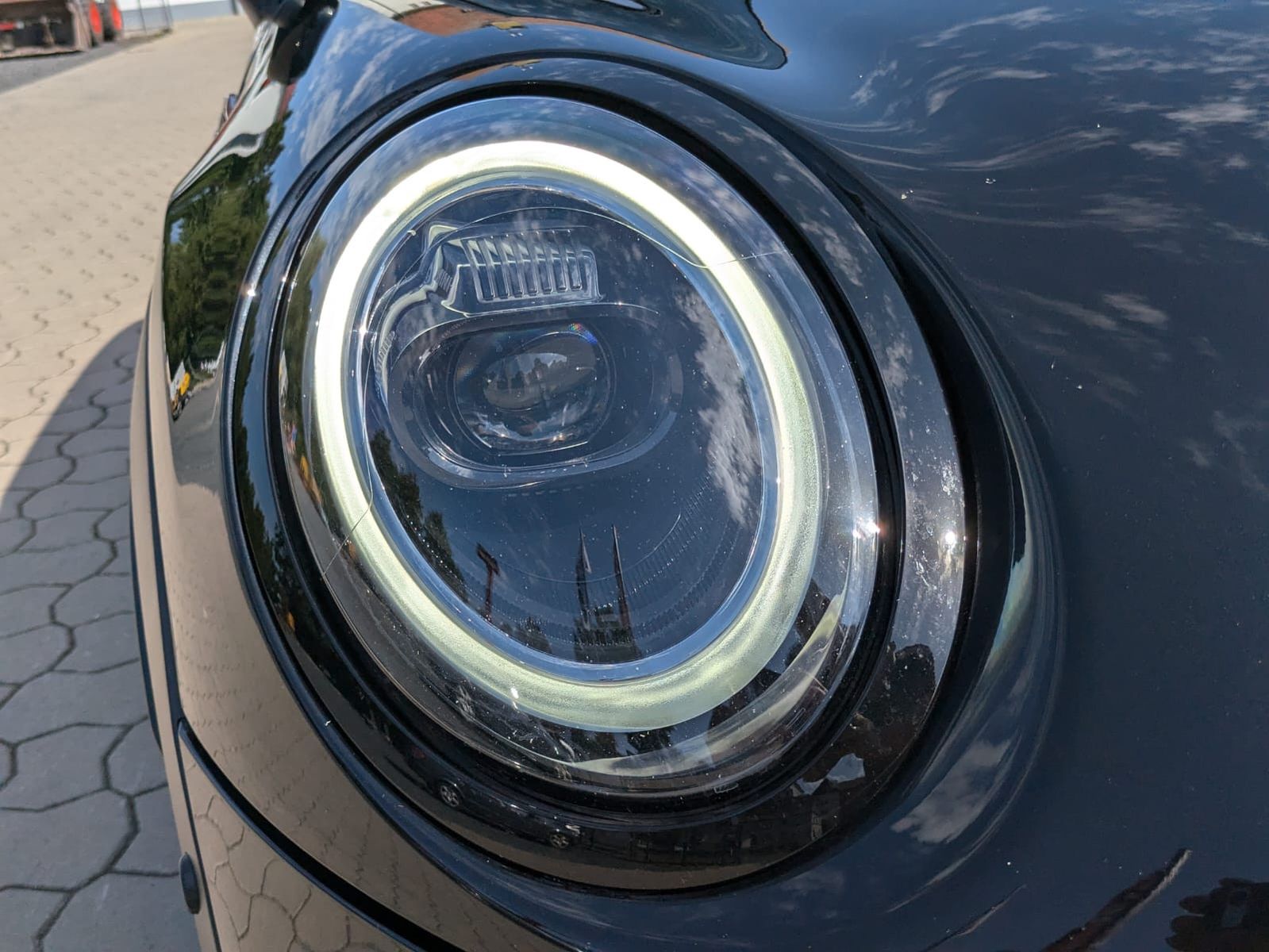 Fahrzeugabbildung MINI Cooper S John JCW Trim PANO/LED/ACC/KAMERA