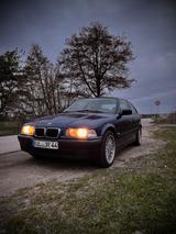 BMW E36 Compact 316i 1,9L - BMW 316 aus 2000: Compact 316i