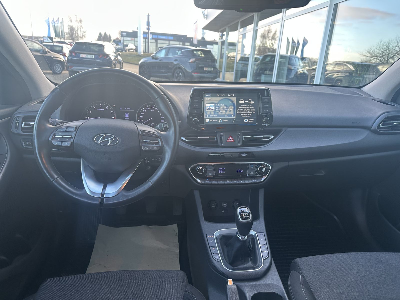 Fahrzeugabbildung Hyundai i30 1.5 T-GDI LED AHK KAMERA WINTERPAKET TEMPOM.