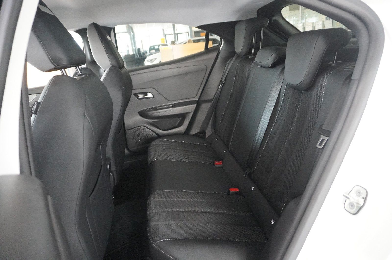 Fahrzeugabbildung Opel Mokka-e ELEGANCE 3-PHASIG NAVI/LED/KAMERA/DAB+