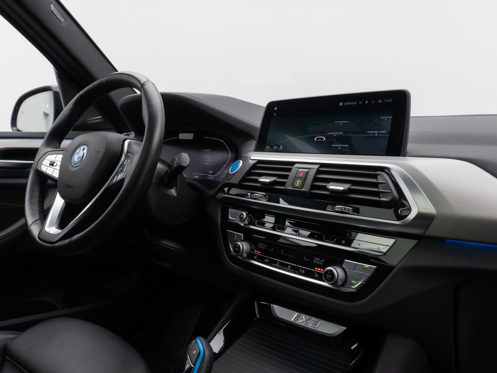 Fahrzeugabbildung BMW iX3 Impressive Panorama 360°HUD DAB H/K Sport