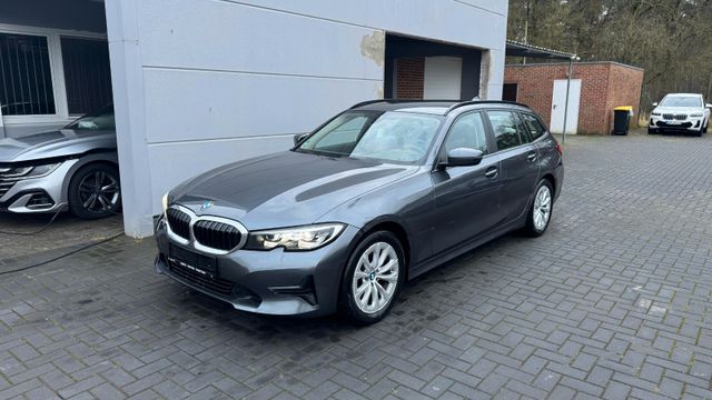 BMW 320d Touring Advantage MildHybird