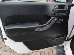 JEEP Wrangler Sport 2.8 CRD Unfallfrei