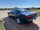 Dodge Challenger SXT Plus - Dodge: Coupé