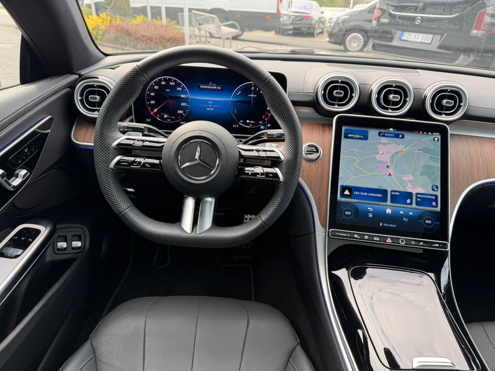 Fahrzeugabbildung Mercedes-Benz CLE 300 e AMG Premium Distr+Pano+360°+Digital