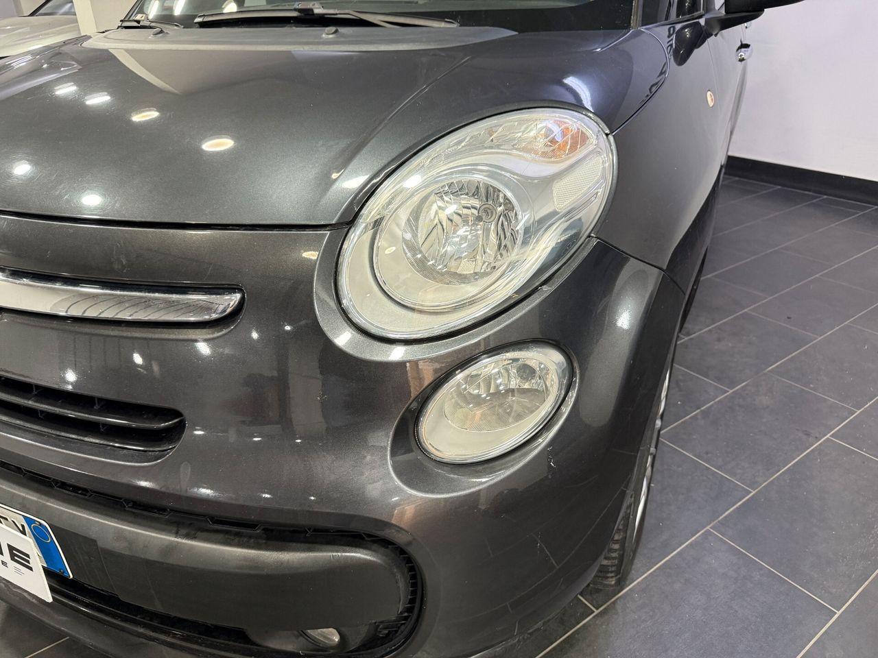 Fiat 500L 2014 — interior